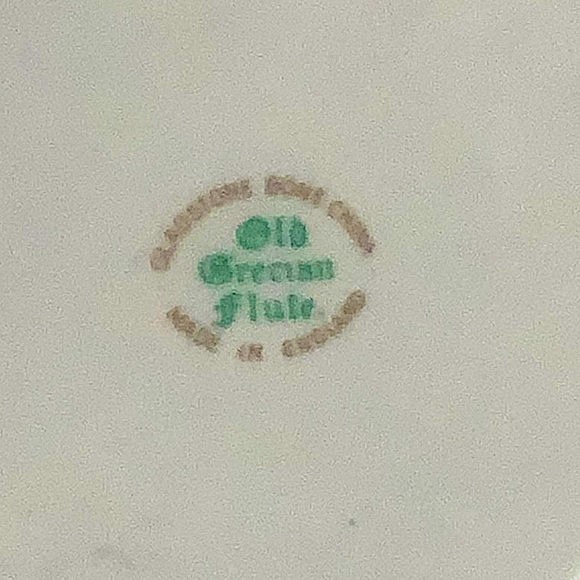 OLD GRECIAN FLUTE SALAD PLATE VINTAGE GLADSTONE MADE IN ENGLAND 8 1/4 INCH - Picture 8 of 8